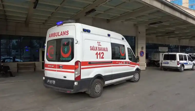 Bir Kadın, Eşini Bıçaklayarak Şok Etkisi Yarattı