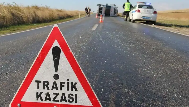 Niğde’de Feci Zincirleme Kaza: 16 Yaralı, Araçlar Hurdaya Döndü!