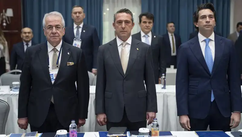 Fenerbahçe'de 2023 İmza Sayıları: Taraftarlar Şaşkın!