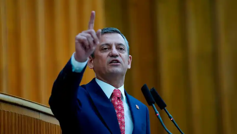 CHP'nin Cumhurbaşkanı Adaylığı İçin Ön Seçim Yolda mı? Özgür Özel'den Açıklama Geldi