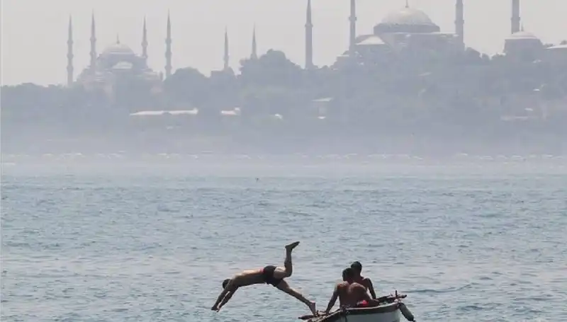 Aşırı Sıcaklar Geliyor: Yazın En Yüksek Derecelerine Hazırlanın!