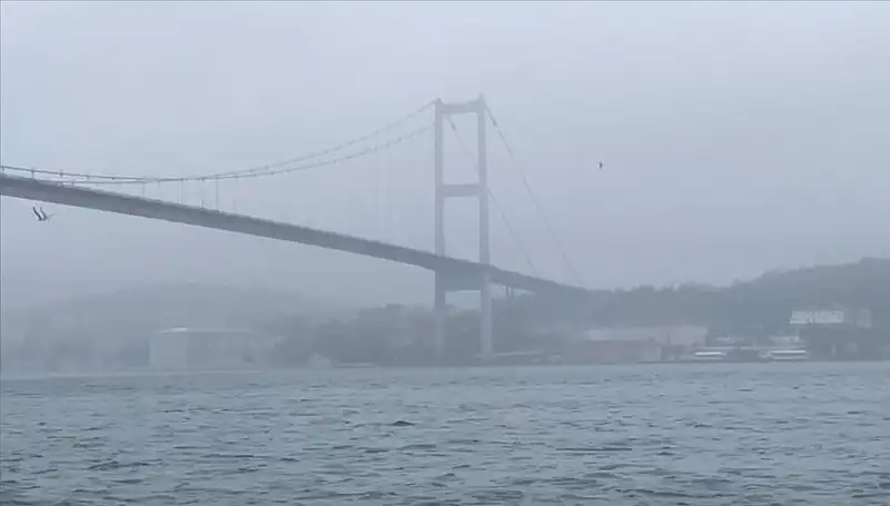 İstanbul Boğazı’nda Sis Nedeniyle Gemilere Zor Anlar Yaşatıldı