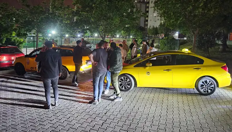 Adana’da Korsan Taksi Krizi: Taksiciye Dayağı Gündeme Getiren Olay