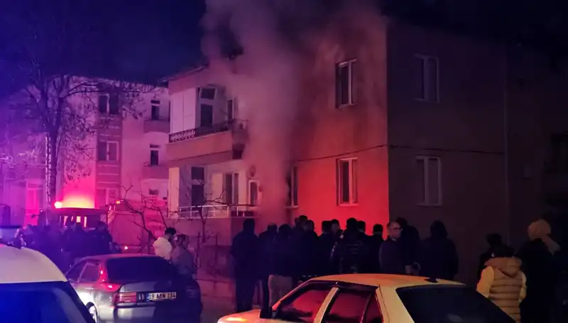 Çorum’da Apartman Bodrumunda Yangın: 10 Kişi Dumandan Etkilendi
