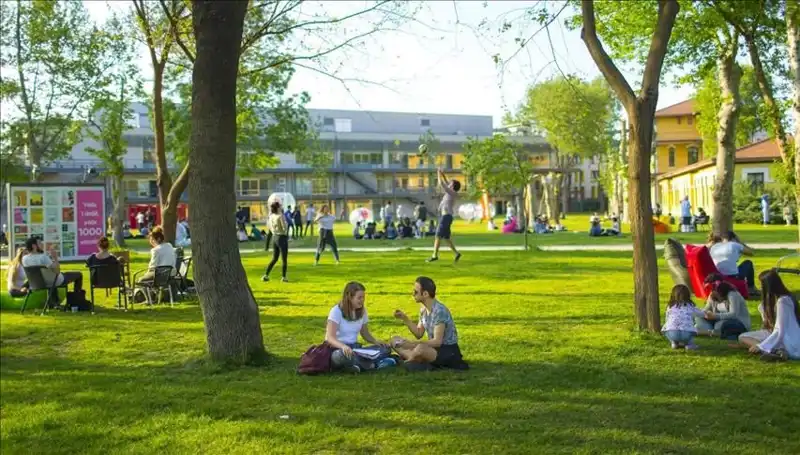 Can Holding'e Yapılan Operasyon: Bilgi Üniversitesi ve Doğa Koleji Hakkında YÖK ve MEB'den Son Gelişmeler