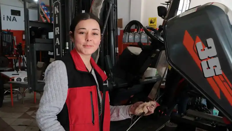 Sanayi Dünyasında Tek Kadın: Melike Hanım'ın Forklift Serüveni