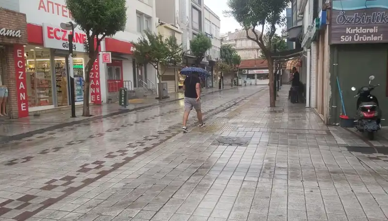 Kırklareli’de Sağanak Yağış: Hayatı Olumsuz Etkileyen Anlar