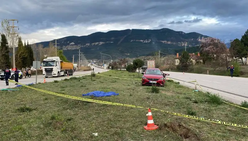 Karabük'te Korkunç Trafik Kazası: Aynı Aileden Dört Kişi Hayatını Kaybetti