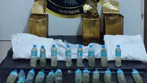 Bal Tenekeleri İçinden Çıkan Kilolarca Metamfetamin, Polisin Şokunu Artırdı