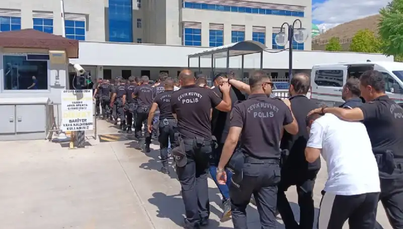 Ankara'da Tehditlerle Haraç Kesen Çeteye Büyük Operasyon: Avukatların İlişkisi İfşa Oldu!