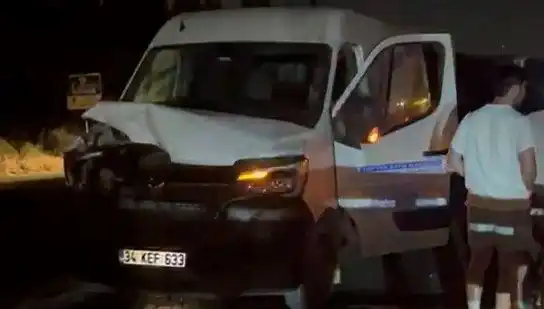 İstanbul’da Manda Kazası: Üç Kişi Yaralandı, Olay Yerin’den Kaçış Yok!