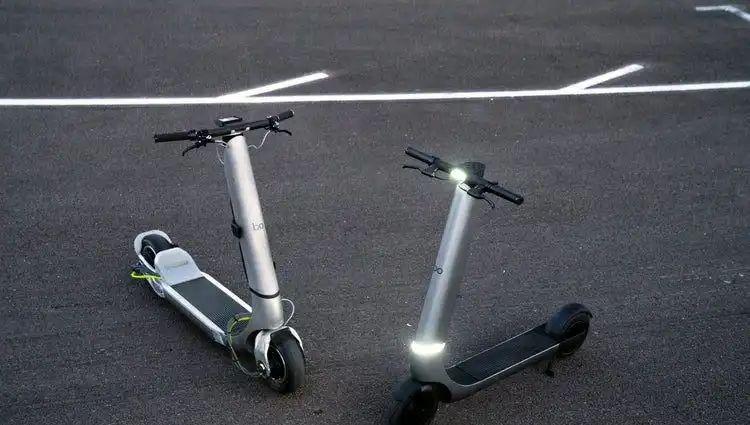 Elektrikli Scooter'da Devrim: Hız Sınırları Zorlanıyor, Trafikte Güvenlik Tehlikesi!