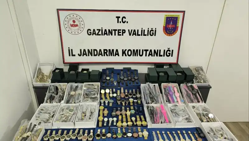 Gaziantep'te Düzenlenen Kaçak Saat Operasyonu: Piyasa Değeri 3 Milyon Lira!