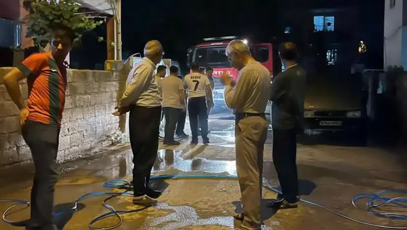 Park Halindeki Araç Alev Aldı: Olay Yerinde Neler Oldu?
