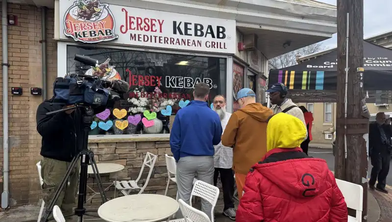 Trumpzede Türk Ailesinin Yeşil Kart Beklentisi Gözaltı ile Sonuçlandı