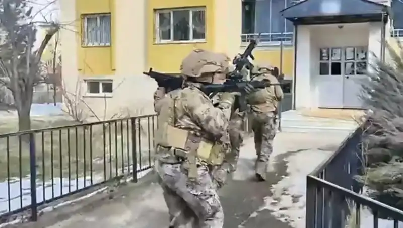 Bingöl’de DAEŞ’e Yönelik Operasyonda 3 Şüpheli Tutuklandı