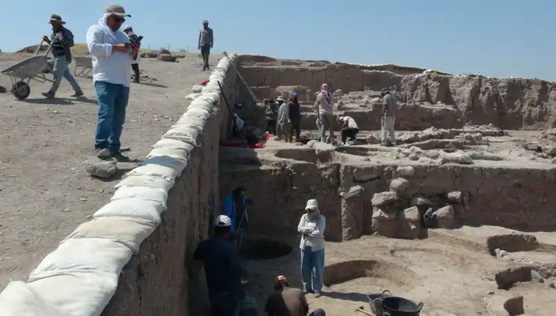 Kilis'teki Oylum Höyük'te Tarih Kazı Çalışmaları Sıcak Havalara Rağmen Devam Ediyor