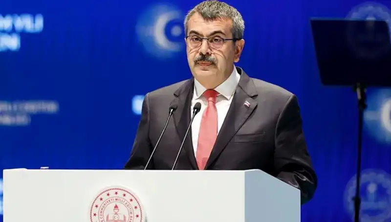 : Bakan Tekin'den 23 Nisan Ulusal Egemenlik ve Çocuk Bayramı'na Duygusal Mesaj
