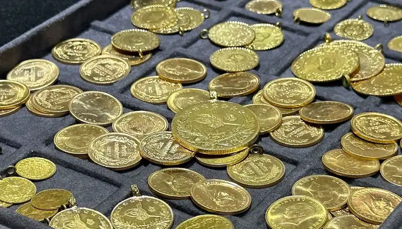 Hafta Sonu Altın Fiyatı: Yükseliyor Mu, Düşüyor Mu? Analiz ve Tahminler