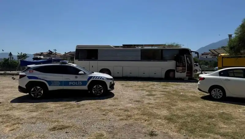 Fethiye'de Otobüste Yaşayan Şoförden Gelen Üzücü Haber Duygusal Patlama Yarattı
