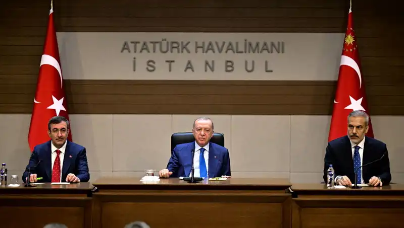 Cumhurbaşkanı Erdoğan'dan Özel'e Sert Yanıt: "Sağır Duymaz, Uydurur" Açıklaması