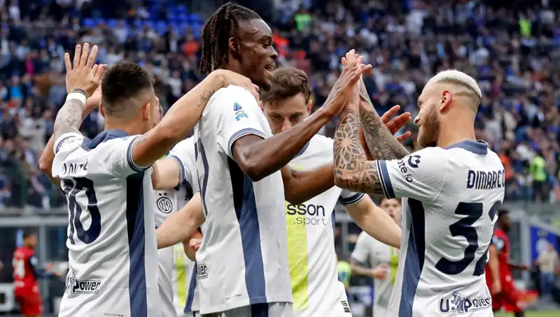 Serie A'da Puanlar Eşitleniyor: Şampiyonluk İçin Play-Off'un Yolu Açılıyor