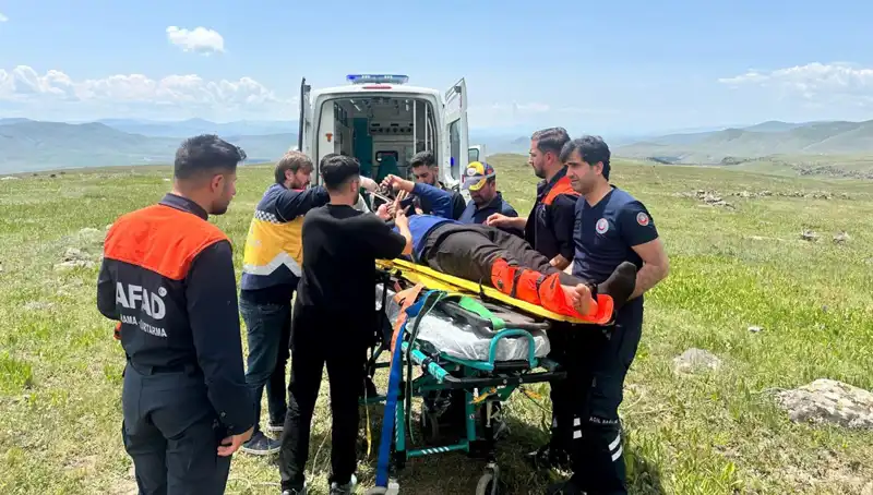 Dağlık Alanlarda Düşen Çobanın Kurtarılması İçin Geceli Gündüzlü Mücadele