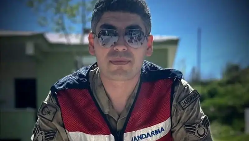Kadir Astsubay'dan Yürekleri Dağlayan Acı Haber: Halı Saha Maçında Hayatını Kaybetti