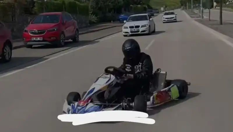 Go-Kart Sürücüsünden Yürekleri Ağızlara Getiren Drift Gösterisi