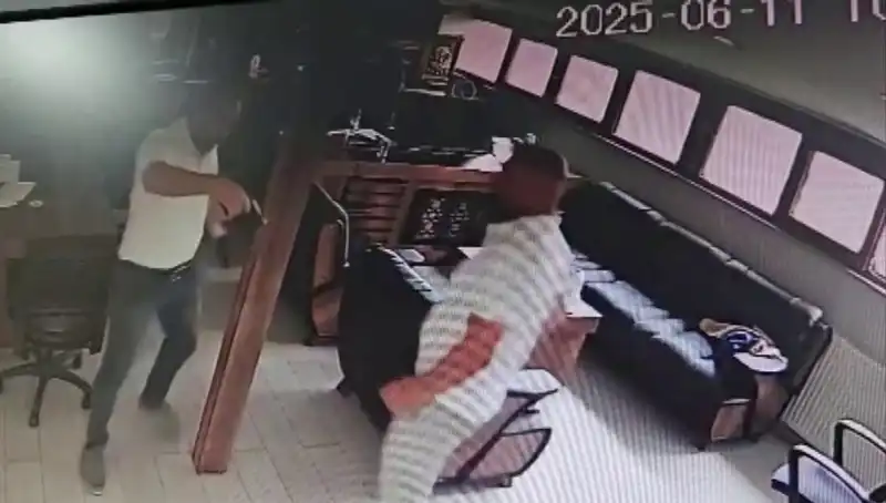 Alacak Verecek Meselesi Yüzünden Kanlı Hesaplaşma: Kalfa, İş Adamını Gözetim Altında Öldürdü