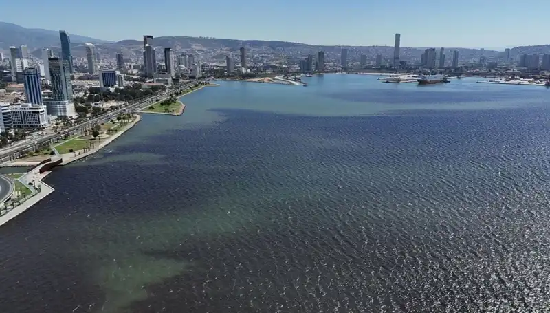 İzmir Körfezi’nde Kötü Koku Krizi: Nedenleri ve Çözüm Arayışları