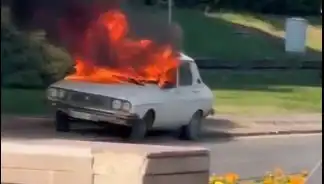 Meclis Önünde Beyaz Toros Yangını: ÖTV İndirimi İçin Protesto Gösterisi