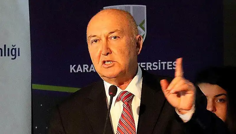 Prof. Dr. Övgün Ahmet Ercan, Beyin Kanaması Tehlikesi Geçirdiğini Açıkladı