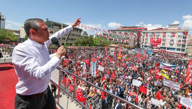 Özgür Özel'den Çarpıcı Açıklama: Örgütün Silah Bırakması Kentlerin Geleceğini Belirler mi?