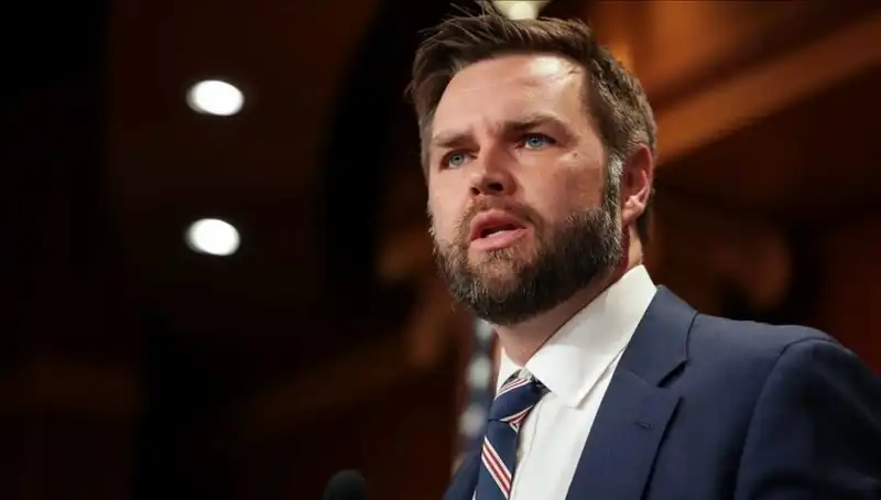 JD Vance: Zelenski ile Görüşmesiyle Gündeme Gelen Türkiye-Diyetçi Politikaçı