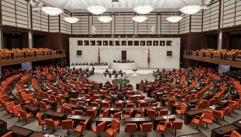 Meclis'te Gıda Zehirlenmesi İddialarına Yanıt: Hasan Turan'dan Çarpıcı Açıklama