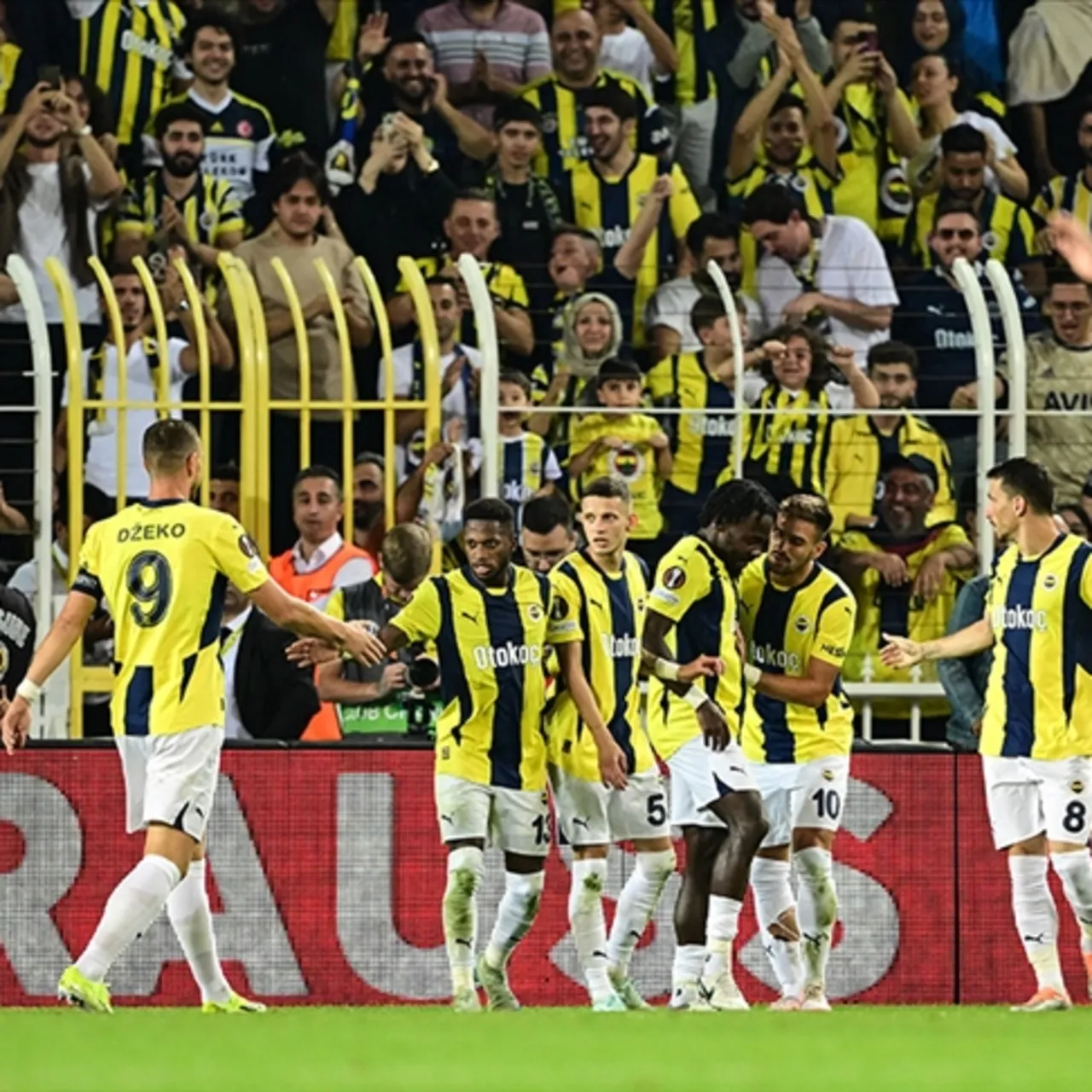 Fenerbahçe, Konferans Ligi'nde Twente'ye Konuk Oluyor