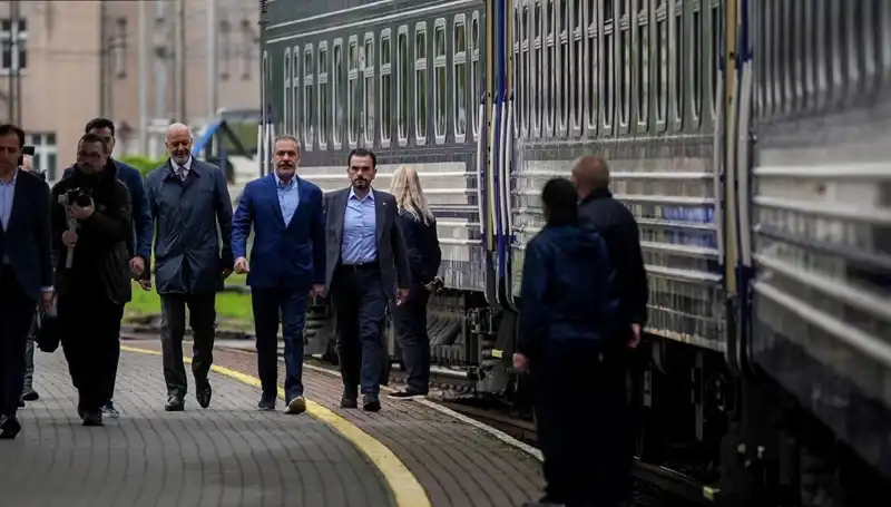 Dışişleri Bakanı Fidan, Ukrayna Turu ile Yeni Dönem Başlattı!