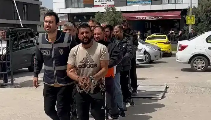 Edirne'de Yapılan Eş Zamanlı Operasyonda 7 Firari Suçlu Yakalandı