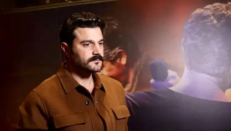 Murat Göğebakan'ın "Kalbim Yaralı" Dizisi: Oyuncu Kadrosu ve Hikayesi