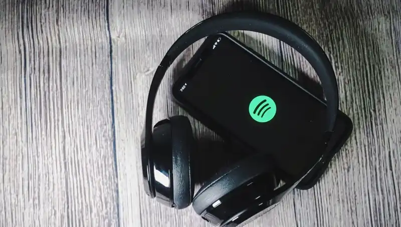 Yapay Zeka Tehlikesi: Spotify Ölü Sanatçılar İçin Müzik Yayınlıyor