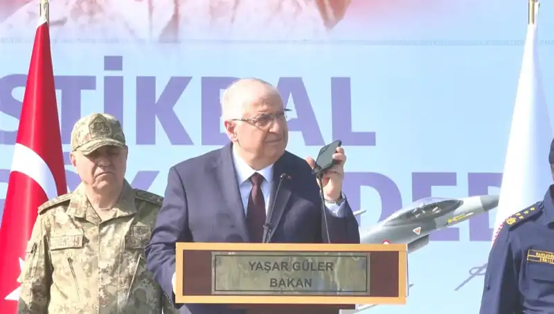 Cumhurbaşkanı Erdoğan'dan Mehmetçiğe Özel Bayram Mesajı: "Kahramanlarımızla Gurur Duyuyoruz"
