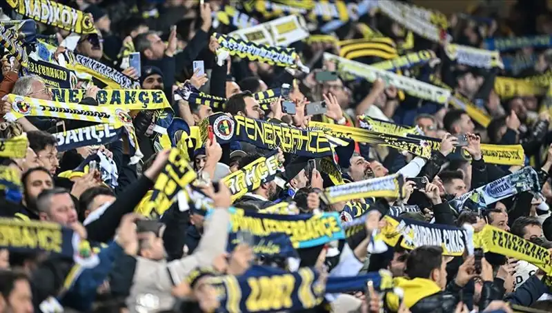 Fenerbahçe'de Kombine Fiyatları Açıklandı: Taraftarların Beklentileri Neler?