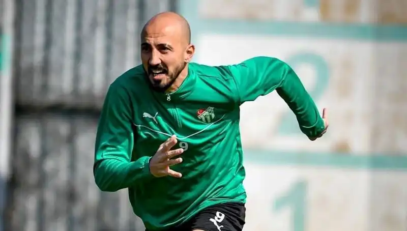 Milli Futbolcu Kariyerine 2. Lig'de Devam Etmeye Hazırlanıyor!