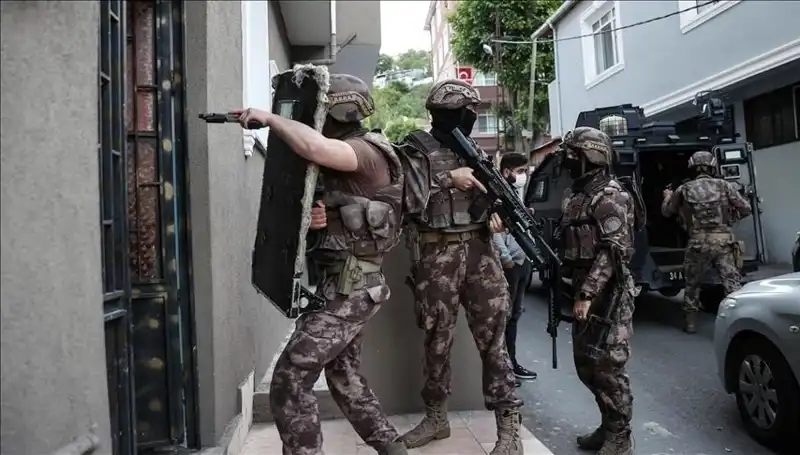 İstanbul'da DAEŞ Operasyonu: 20 Kişi Gözaltına Alındı