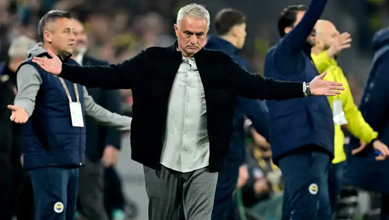 Mourinho'ya Gelen Sert Tepkiler: "Modası Çoktan Geçmiş Biri"