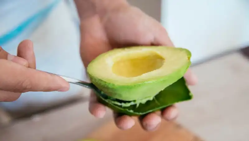 Avokado Yağları: Sağlık Faydaları ve Tüketim Önerileri