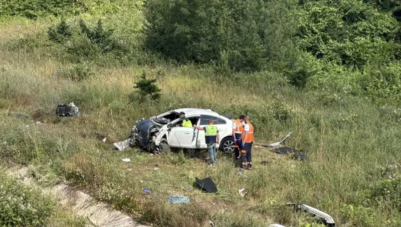 Kuzey Marmara Otoyolu'nda Dehşet Veren Kaza: Araç Şarampole Uçtu