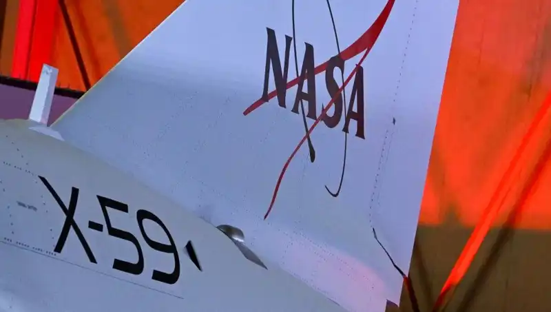 NASA'nın Sessiz Süpersonik Uçak Denemeleri, Ses Hızını Aşıyor!