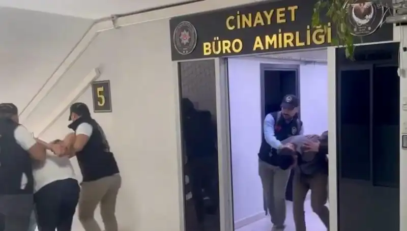Suç Örgütü Silahlı Saldırının Arkasında: 9 S kişiler Tutuklandı
